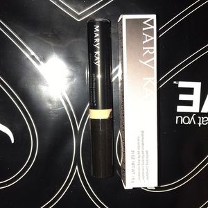 Perfecting concealer